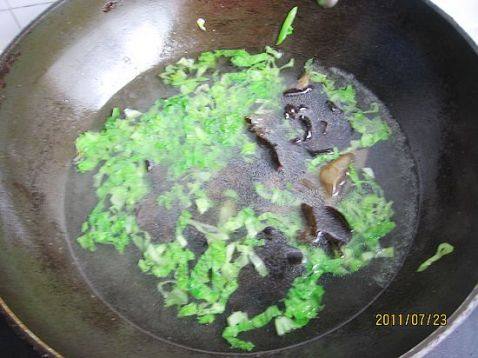 生菜炝锅面步骤6