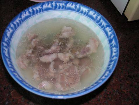 番茄猪肉汤面步骤2