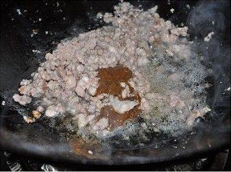 堪比饭店口味的肉泥炒步骤7