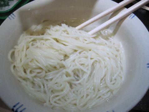 海米黄瓜火腿面步骤2