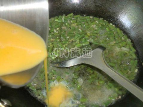 豇豆鸡蛋打卤面步骤6
