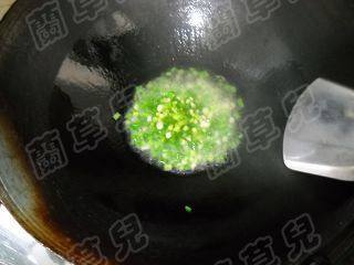 小葱鸡蛋茄汁面步骤4