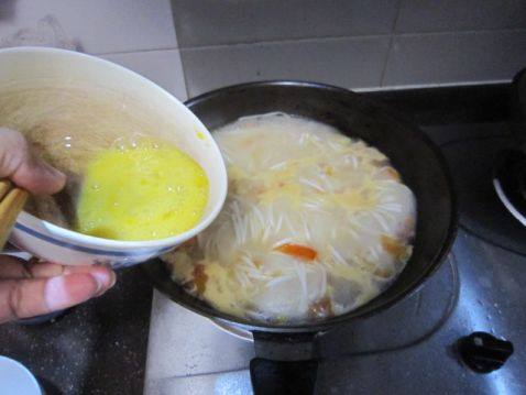 西红柿汤面步骤4