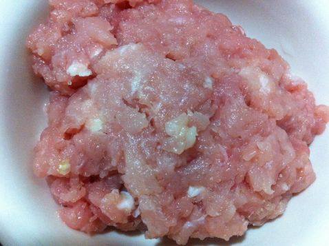 青椒肉打卤面步骤1