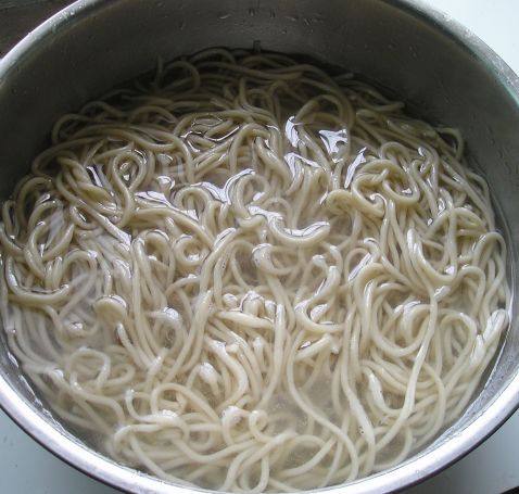 土豆排骨面步骤4