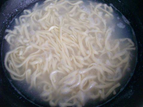 肉片炒面步骤2
