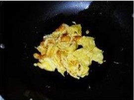肉丝鸡蛋炒面步骤7