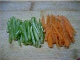 肉丝鸡蛋炒面步骤5