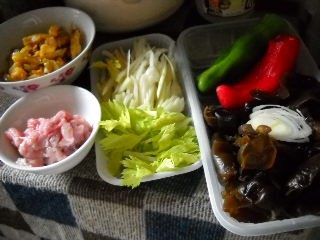 手擀玉米面步骤1