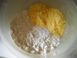 手擀玉米面步骤2