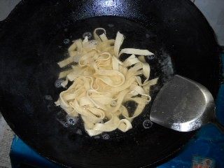 手擀玉米面步骤14