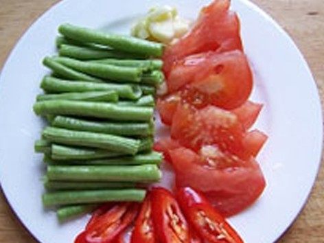 西红柿豆角炒面步骤1