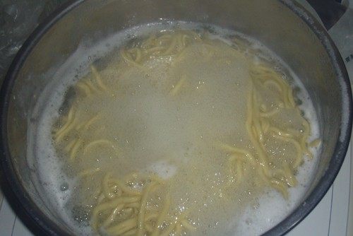 胡萝卜蛋丝炒面步骤2