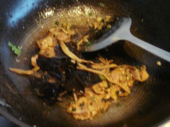 木耳肉片手擀面步骤5
