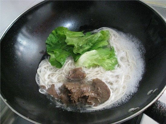 清汤牛肉龙须面步骤4