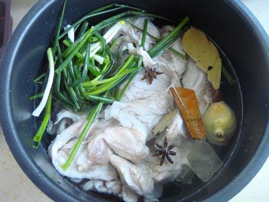 红烧牛筋面步骤2