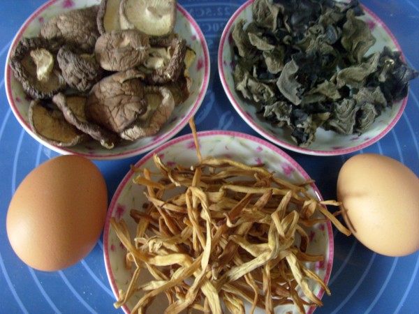 老北京打卤面步骤1