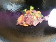 鲜蔬牛肉拉面步骤11
