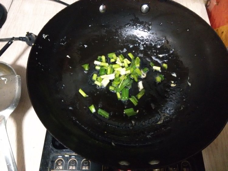 炒粗粉步骤6