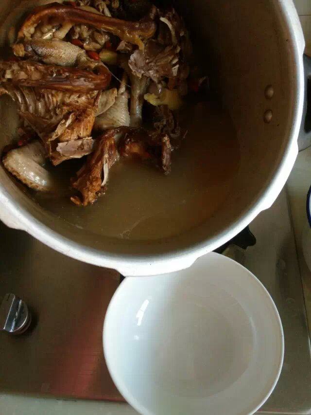 高汤酸辣粉步骤2