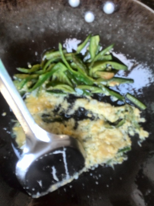 黄豆芽鸡蛋炒河粉步骤6