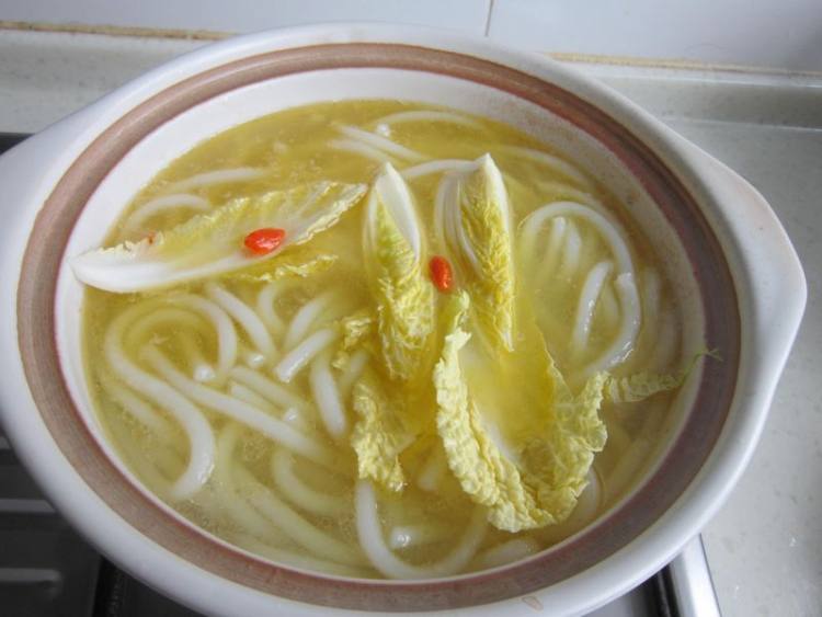 鸡汤米粉步骤6
