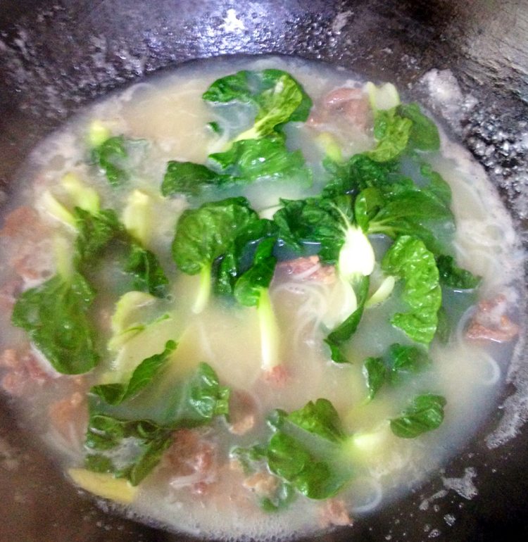 青菜猪肉汤粉步骤7