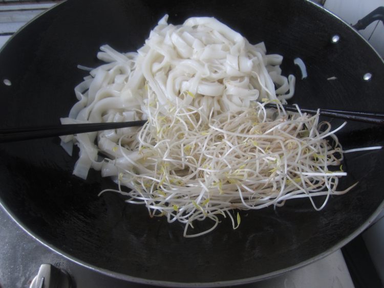 猪肝瘦肉炒河粉步骤8