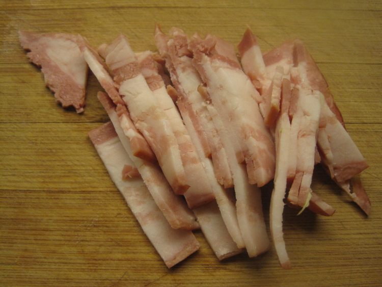 包菜炒土豆粉步骤2