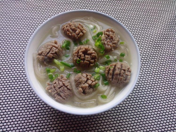 牛肉丸子煮土豆粉步骤10