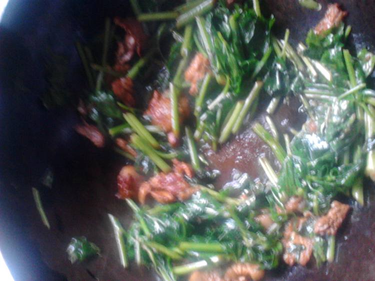 芹菜炒粉步骤5