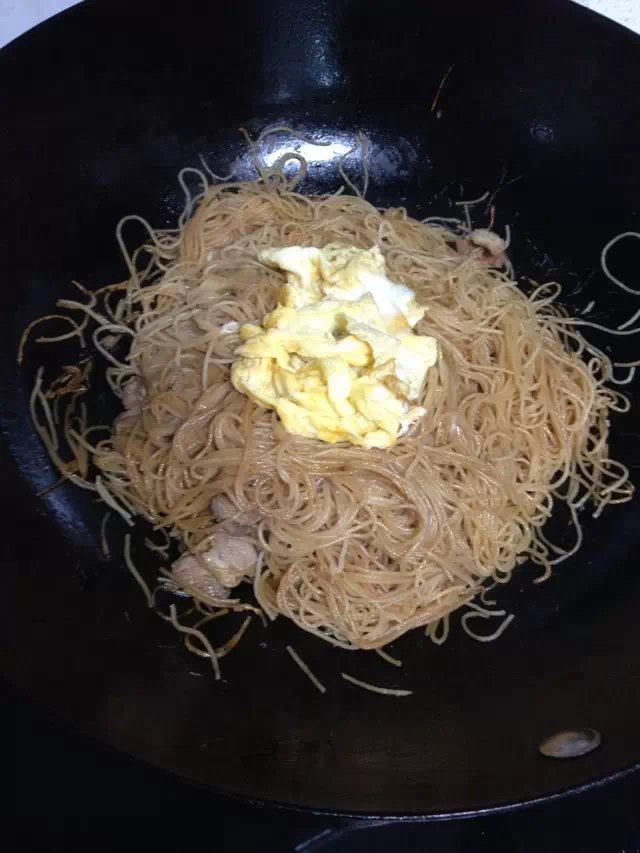 炒粉干步骤4