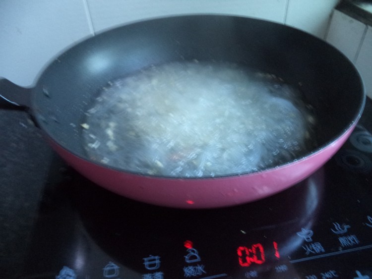 虾味蒜香粉丝步骤8