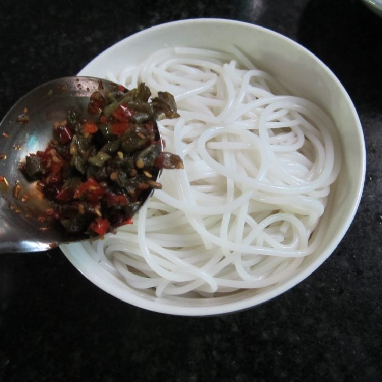 米椒豆角拌粉步骤13