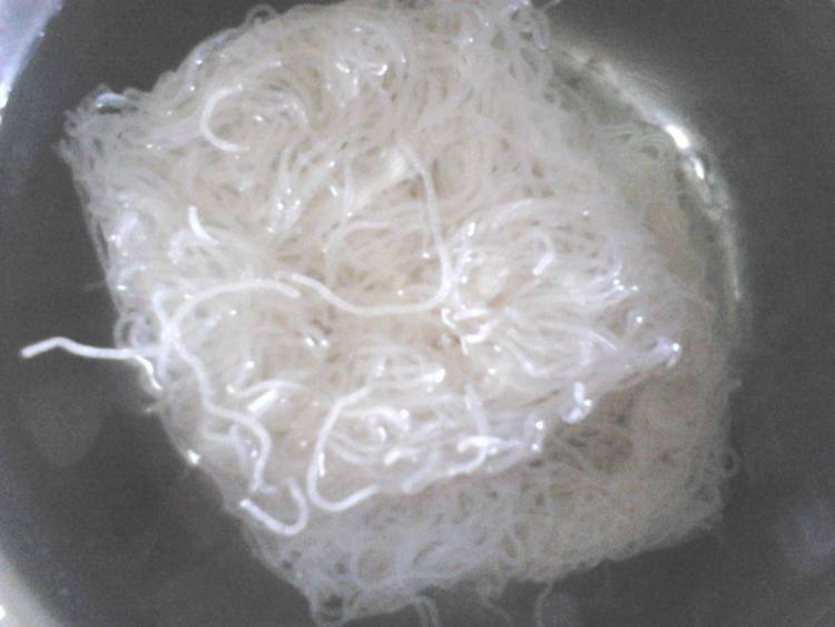 贡丸汤米粉步骤3