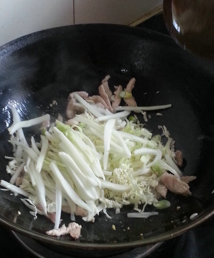 肉丝炒粉步骤7