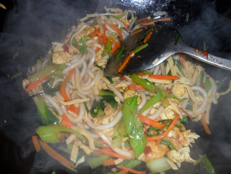鸡蛋炒土豆粉步骤5