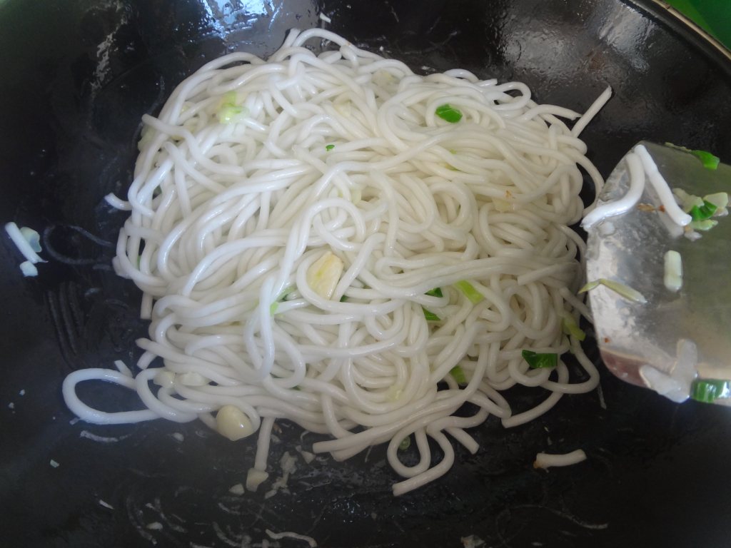 老干妈酸辣粉步骤4