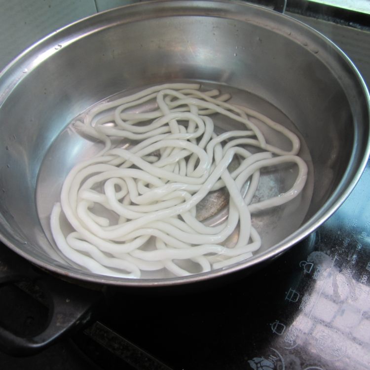 炝酸辣土豆粉步骤4