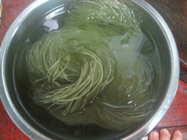 肉末酸辣粉步骤3