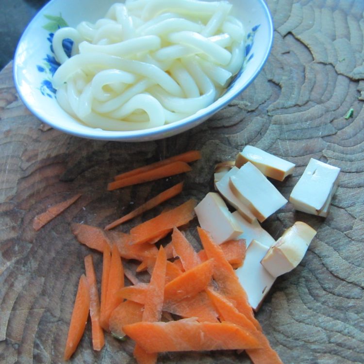 豆腐胡萝卜煮粉步骤2