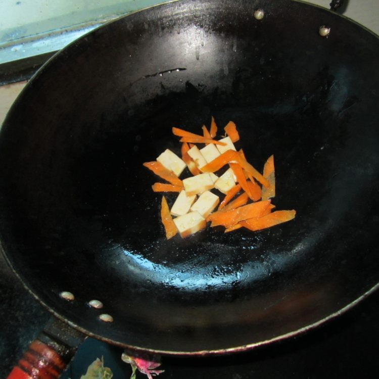 豆腐胡萝卜煮粉步骤5