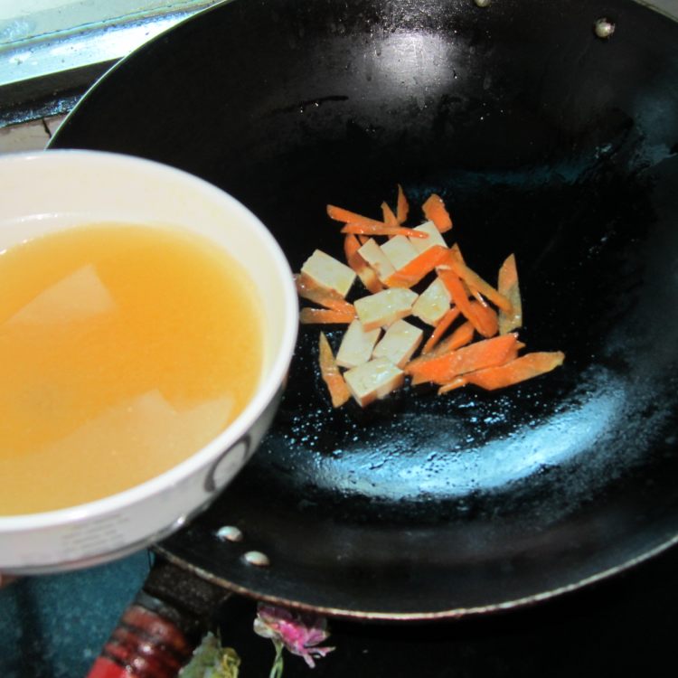 豆腐胡萝卜煮粉步骤7