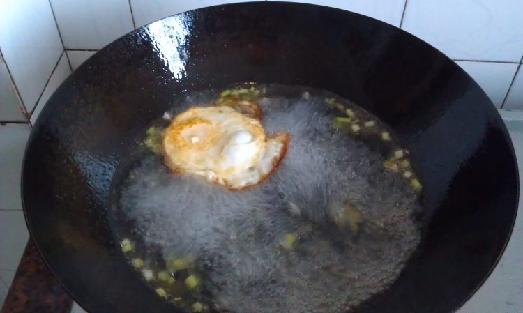 鸡蛋汤米粉步骤6