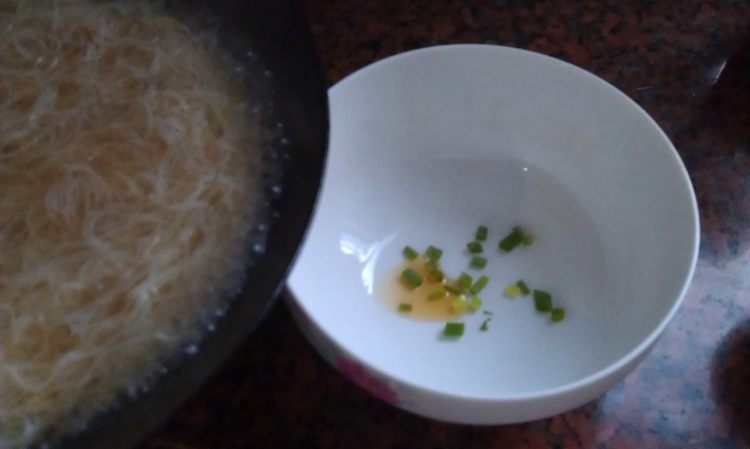 鸡蛋汤米粉步骤13