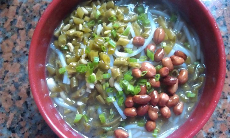 酸豆角汤米粉步骤15