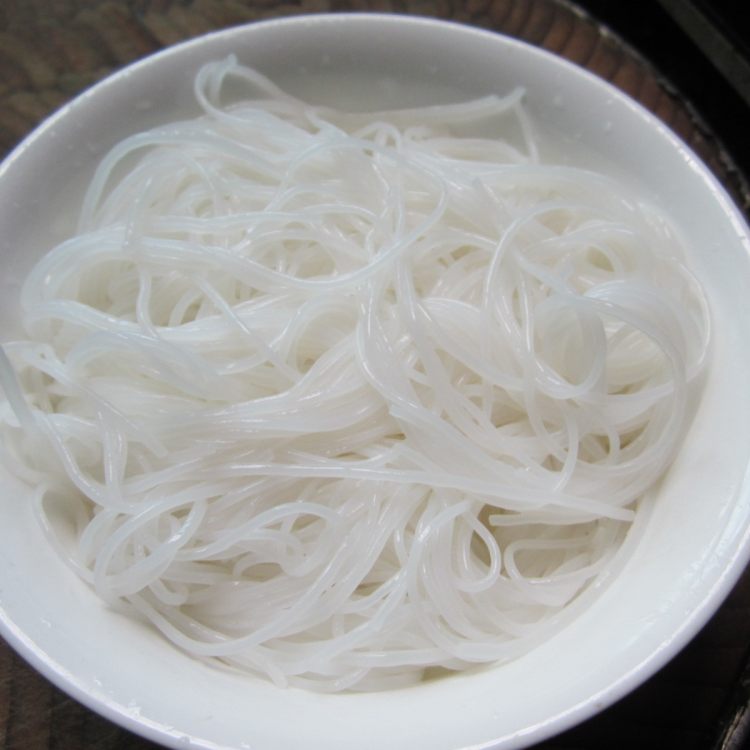 鸡肝鸡蛋汤粉步骤1