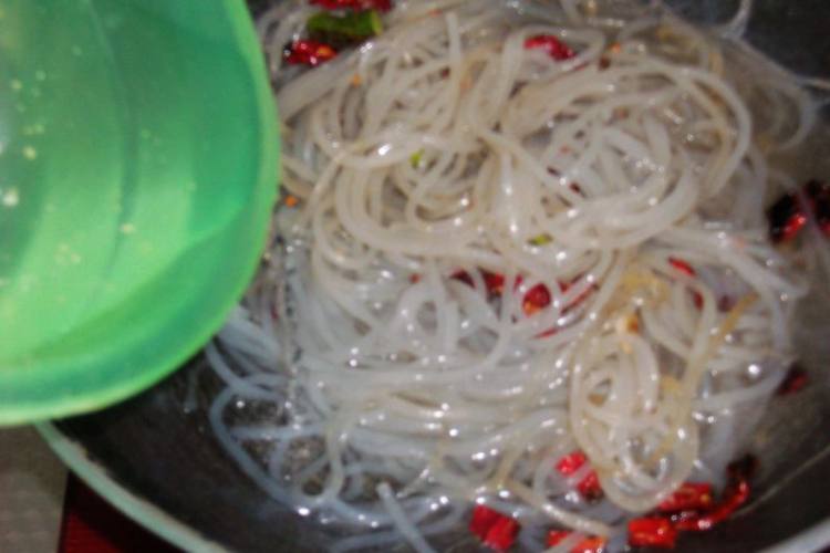 辣子粉条步骤9