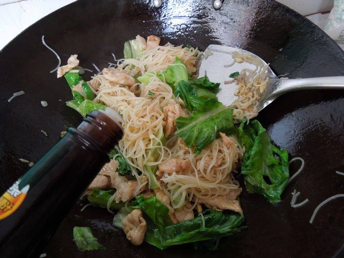 生菜炒米粉步骤6