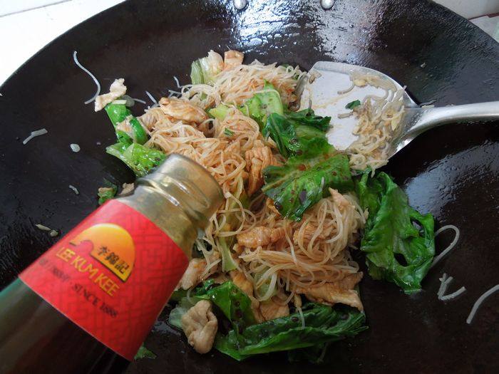 生菜炒米粉步骤7